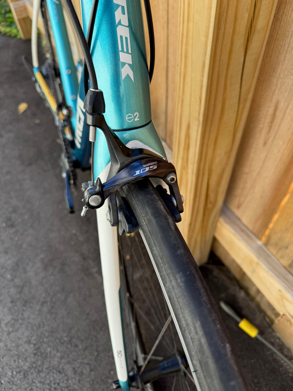 Pre-Owned - Trek Domane 4.3 58cm Blue/White
